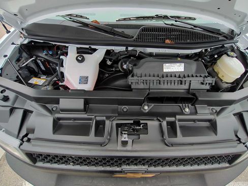 New 2026 Chevrolet Express 2500 Extended RWD image 21