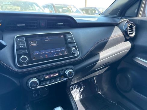 Used 2019 Nissan Kicks SR w/ SR Premium Package image 39