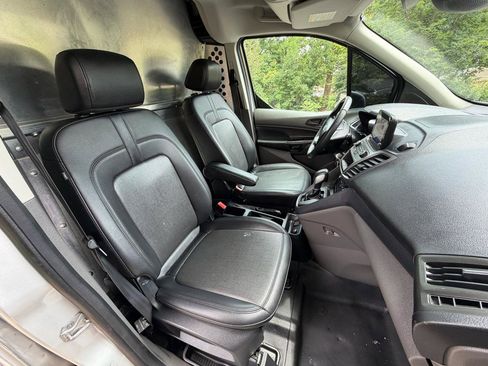 Used 2022 Ford Transit Connect XL FWD image 18