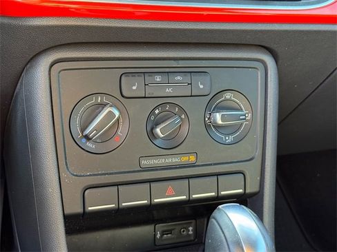 Used 2016 Volkswagen Beetle 1.8T SE image 21