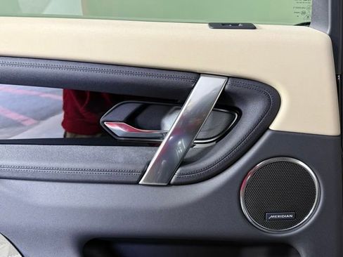 Certified 2025 Land Rover Discovery Sport S image 29