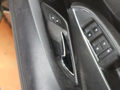 Used 2018 Chevrolet Cruze LT FWD image 12