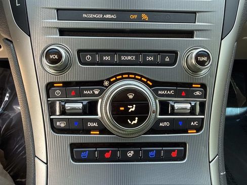 Used 2020 Lincoln MKZ Reserve w/ Elements Package FWD image 33