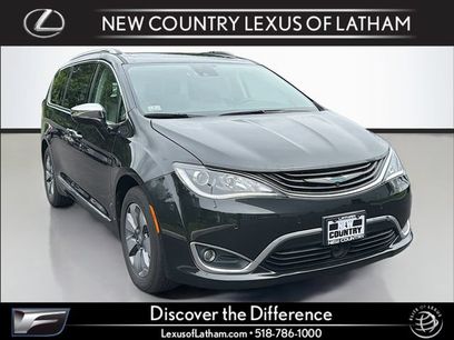 Used 2017 Chrysler Pacifica Platinum