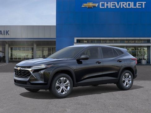 New 2026 Chevrolet Trax LS FWD image 2