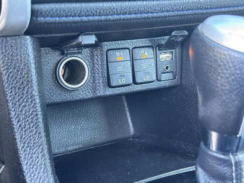 Used 2018 Toyota Corolla XSE image 36