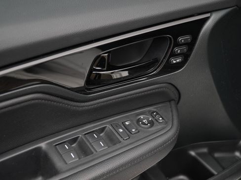 Used 2024 Honda Odyssey Touring image 9