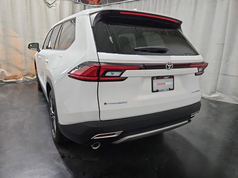 New 2026 Toyota Grand Highlander MAX Platinum image 7