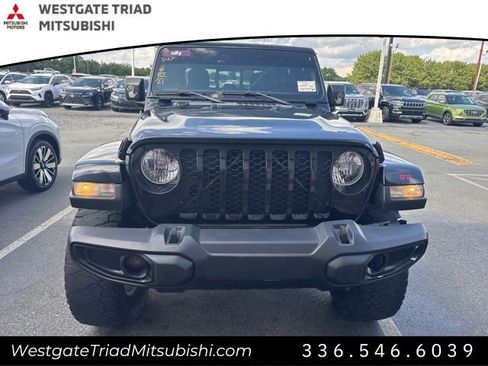 Used 2021 Jeep Gladiator Sport AWD/4WD image 2