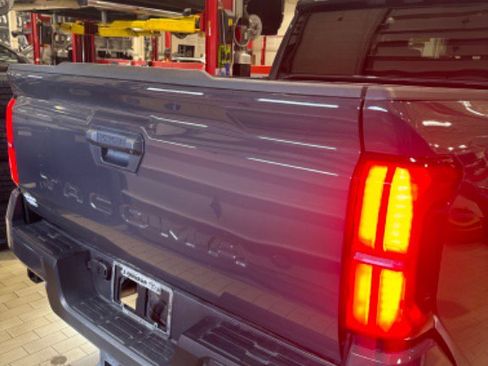 Certified 2025 Toyota Tacoma SR5 image 41