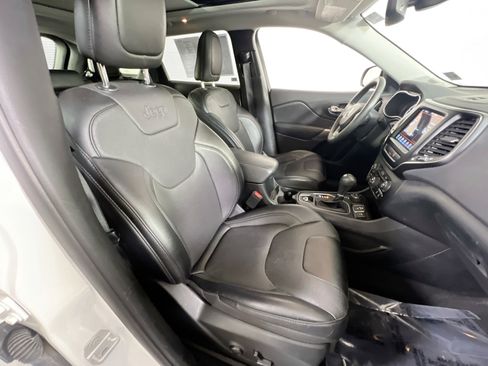 Used 2022 Jeep Cherokee Latitude Lux w/ Sun & Sound Group image 27