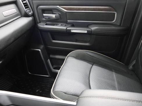 Used 2019 RAM 3500 Laramie AWD/4WD image 13