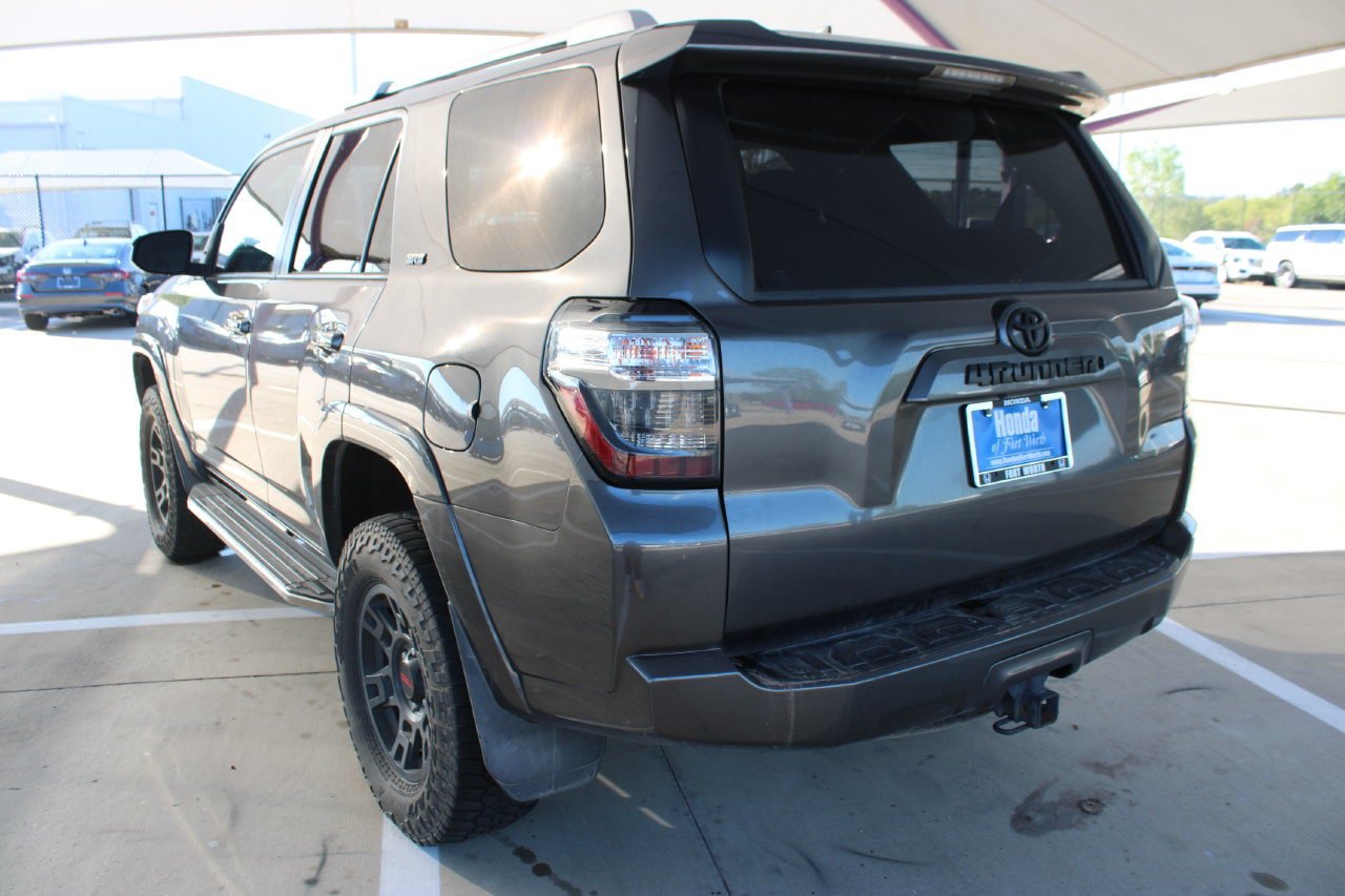 Used 2018 Toyota 4Runner SR5 RWD image 3