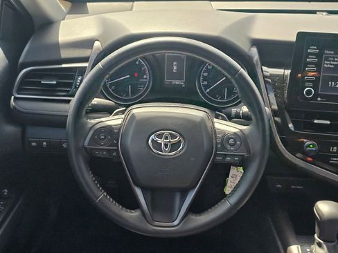 Used 2021 Toyota Camry SE image 15