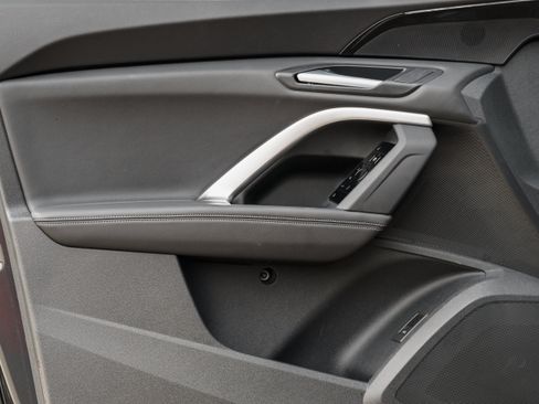 Certified 2025 Audi Q5 Premium AWD/4WD image 23