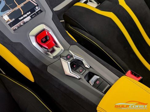 Used 2022 Lamborghini Huracan STO RWD image 19