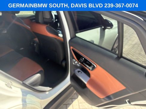 Used 2024 Mercedes-Benz GLC 300 4MATIC image 27