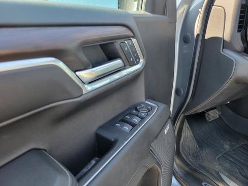 Used 2023 GMC Sierra 1500 SLT w/ SLT Premium Package AWD/4WD image 7