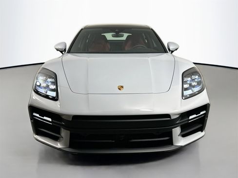 Certified 2026 Porsche Panamera image 10
