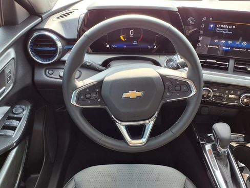 Used 2026 Chevrolet Trax LT w/ Driver Confidence Package FWD image 20