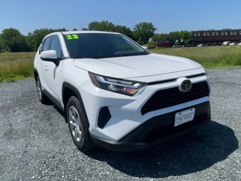 Certified 2023 Toyota RAV4 LE AWD/4WD image 2