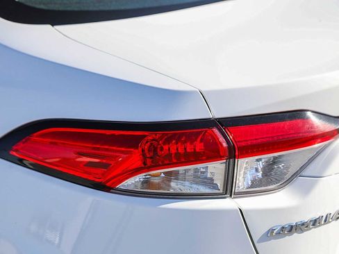 Certified 2023 Toyota Corolla LE image 10