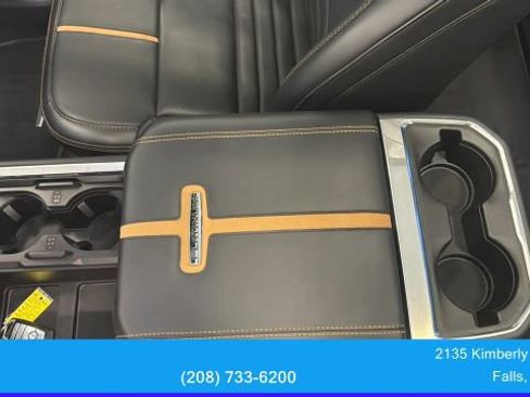 Used 2024 Ford F350 Platinum w/ FX4 Off-Road Package image 45