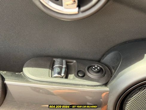 Used 2018 MINI Cooper 2-Door Hardtop FWD image 13