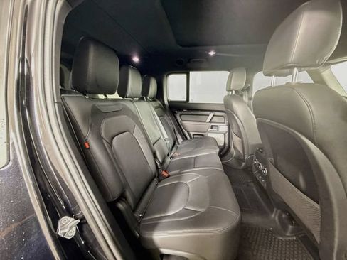 Certified 2024 Land Rover Defender 130 X-Dynamic SE AWD/4WD image 29