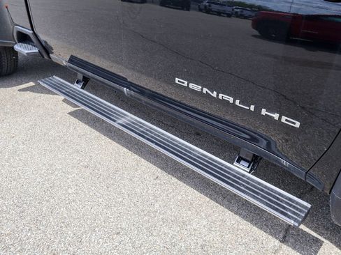 New 2026 GMC Sierra 3500 Denali Ultimate AWD/4WD image 2