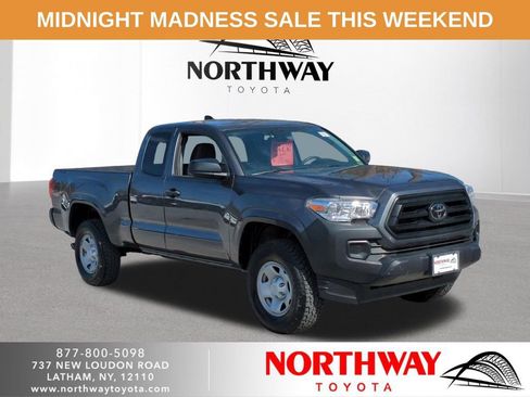Used 2023 Toyota Tacoma SR image 1