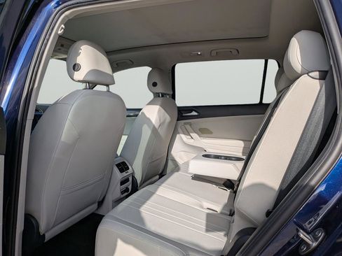 Used 2023 Volkswagen Tiguan SE w/ Panoramic Sunroof Package FWD image 15