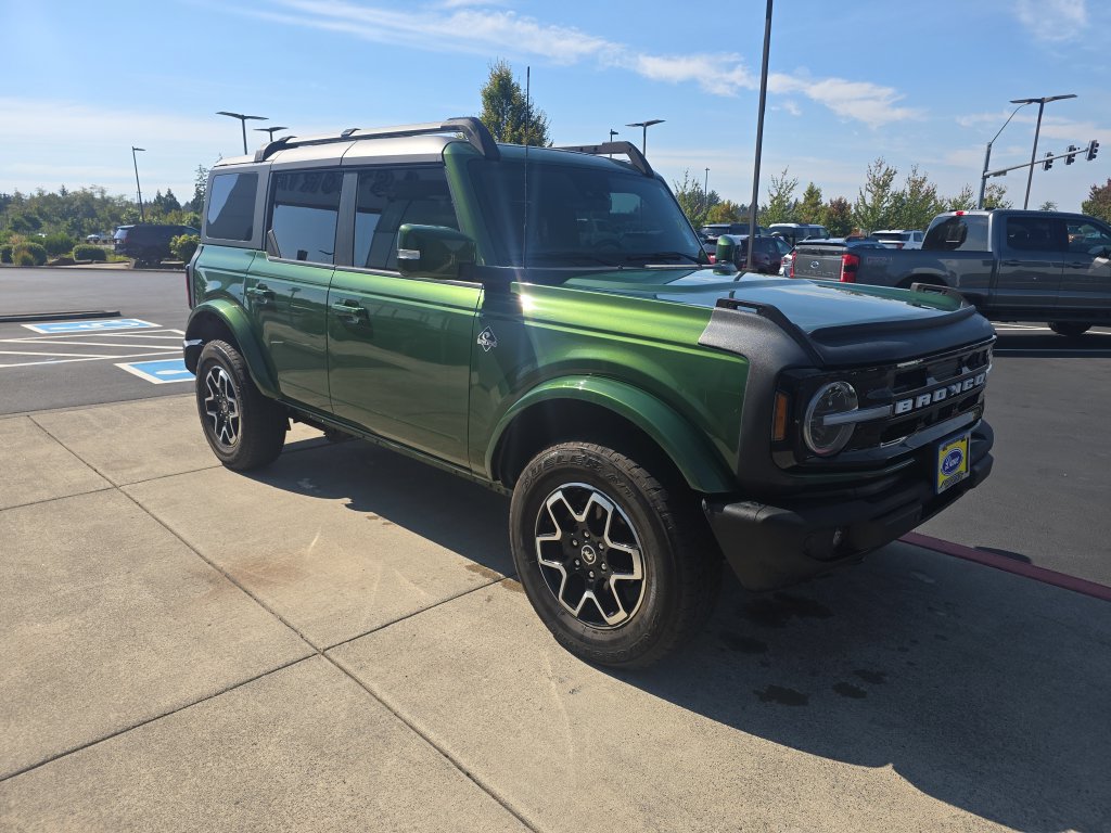Used 2022 Ford Bronco Outer Banks AWD/4WD image 6