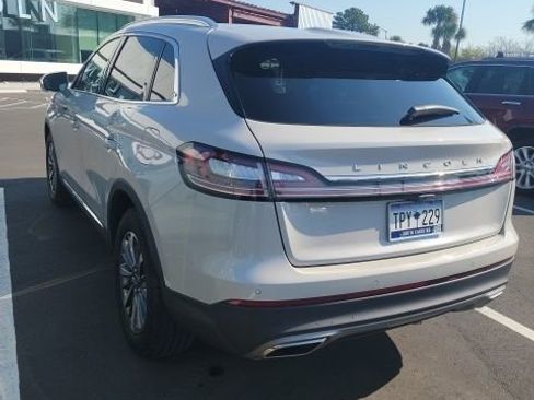 Used 2023 Lincoln Nautilus AWD w/ Premium Package image 8