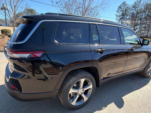 New 2026 Jeep Grand Cherokee L Limited image 8