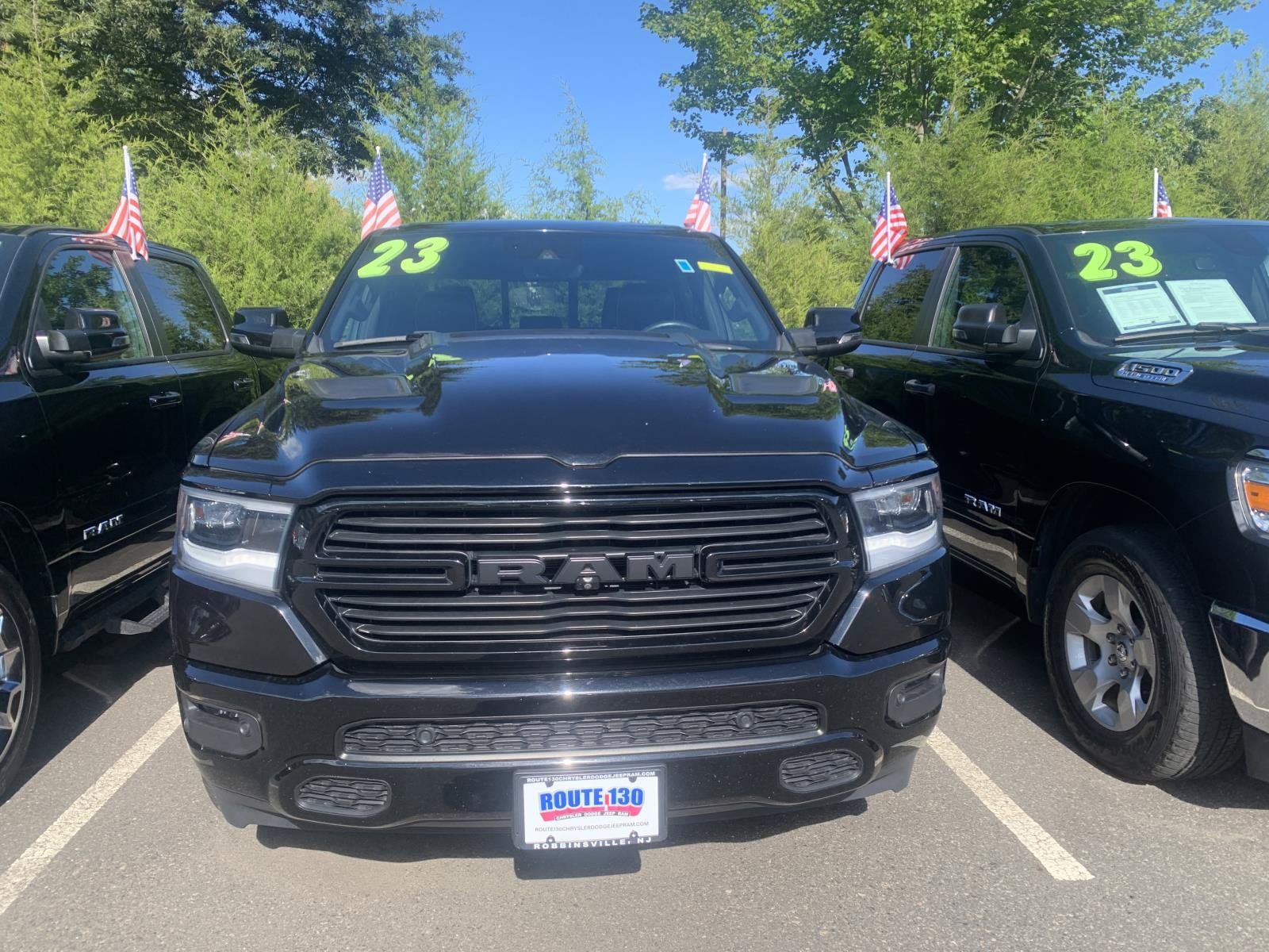 Used 2023 RAM 1500 Laramie AWD/4WD image 2