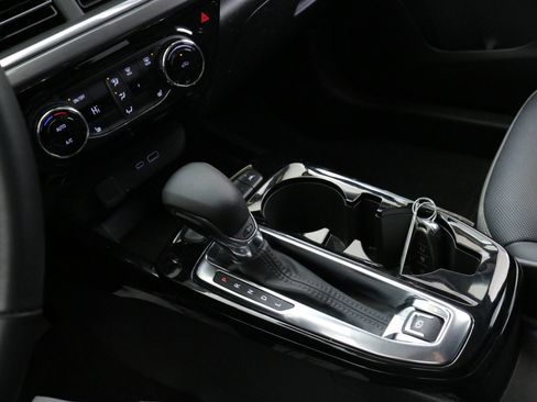 Used 2024 Chevrolet Trax ACTIV w/ Driver Confidence Package image 19