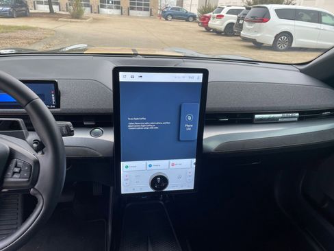 Used 2023 Ford Mustang Mach-E GT image 21