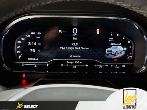 Used 2024 GMC Yukon XL SLE AWD/4WD image 13