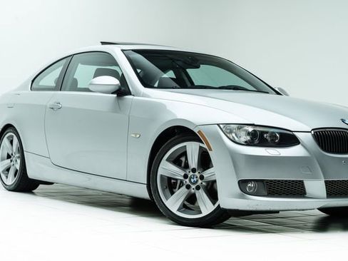 Used 2008 BMW 335i Coupe w/ Premium Pkg image 3