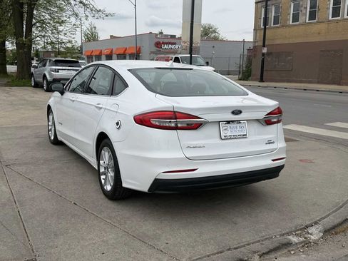 Used 2019 Ford Fusion SE FWD image 7