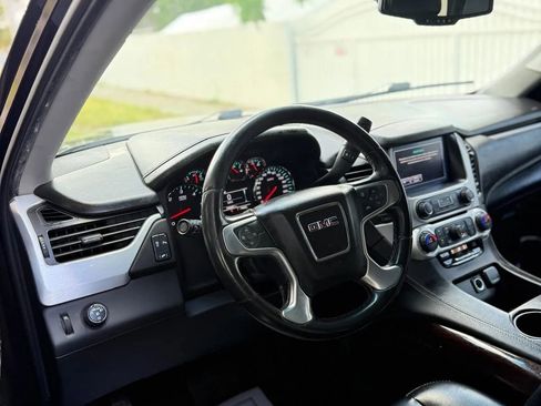 Used 2019 GMC Yukon XL SLE w/ Convenience Package RWD image 11