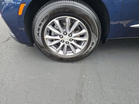 Used 2022 Buick Enclave Essence image 26