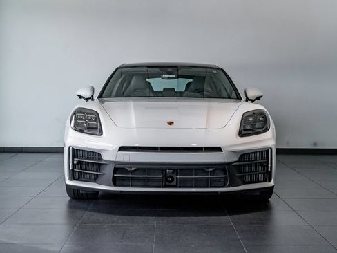 Certified 2025 Porsche Panamera 4 AWD/4WD image 9