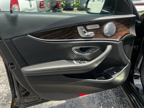 Used 2019 Mercedes-Benz E 450 4MATIC Sedan w/ Premium Package image 27