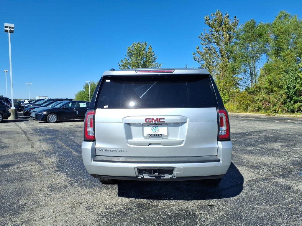 Used 2019 GMC Yukon XL SLT w/ Open Road Package AWD/4WD image 6