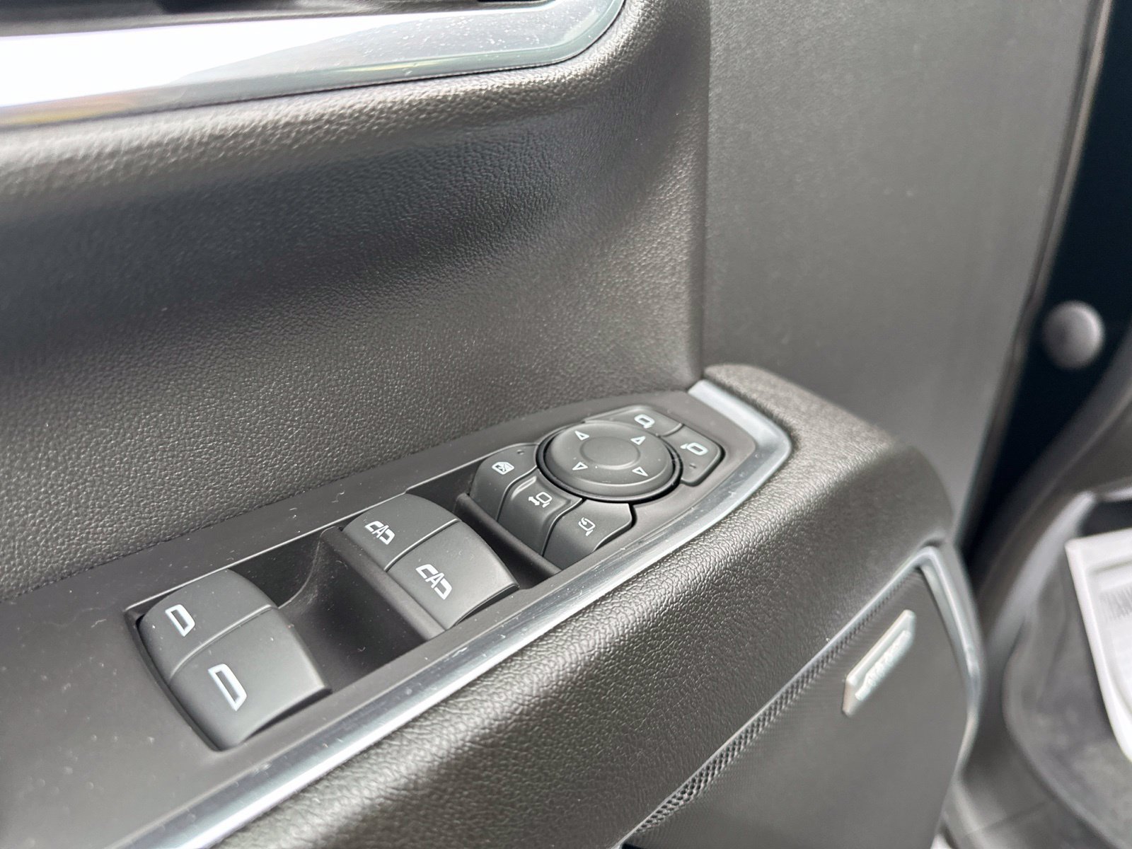 Used 2024 Chevrolet Silverado 2500 LTZ w/ LTZ Plus Package AWD/4WD image 21