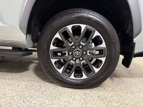 Used 2026 Toyota Sequoia Limited AWD/4WD image 9