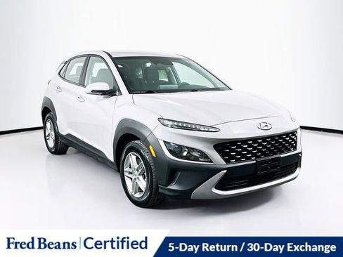 Certified 2022 Hyundai Kona SE image 1