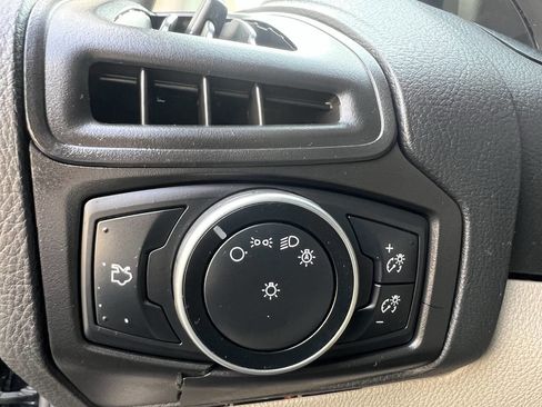 Used 2015 Ford Focus SE image 21